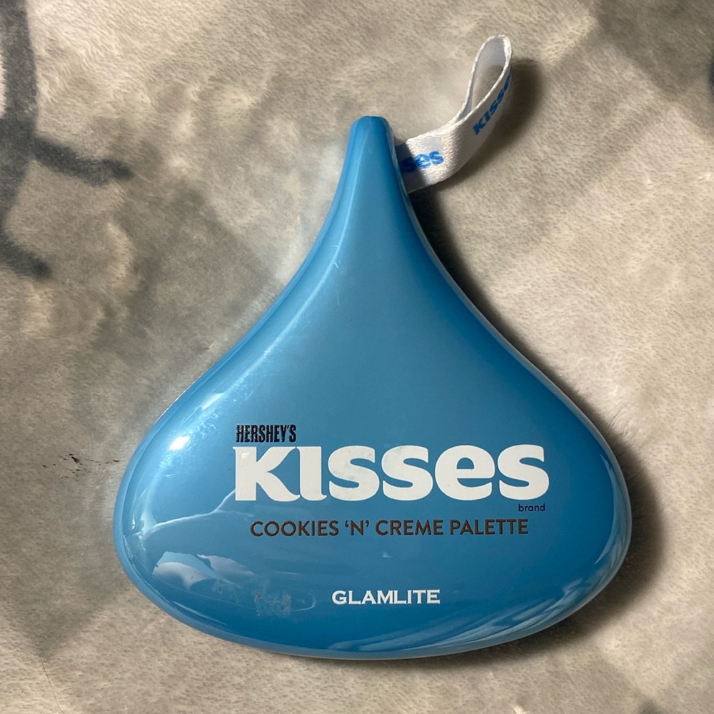 Hershey’s KISSES - Cookies’N’ Cream Palette